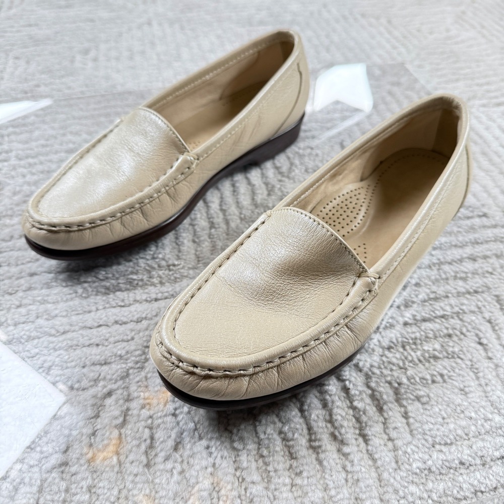 SAS Leather Loafers Women's 6 Cream Beige Classic Comfort Flats Slip On Work